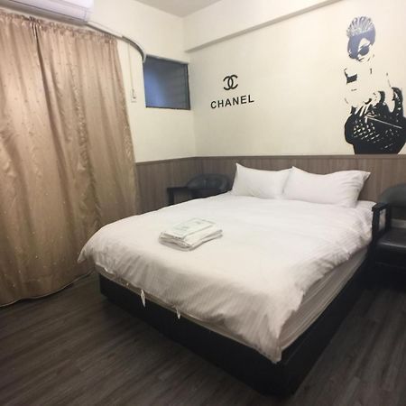 Love Feng Jia Apartment Hotel Taichung Exterior photo